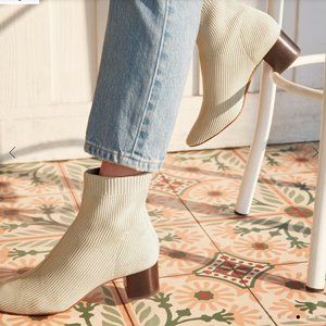 Everlane Glove Boot in Bone - Size 36